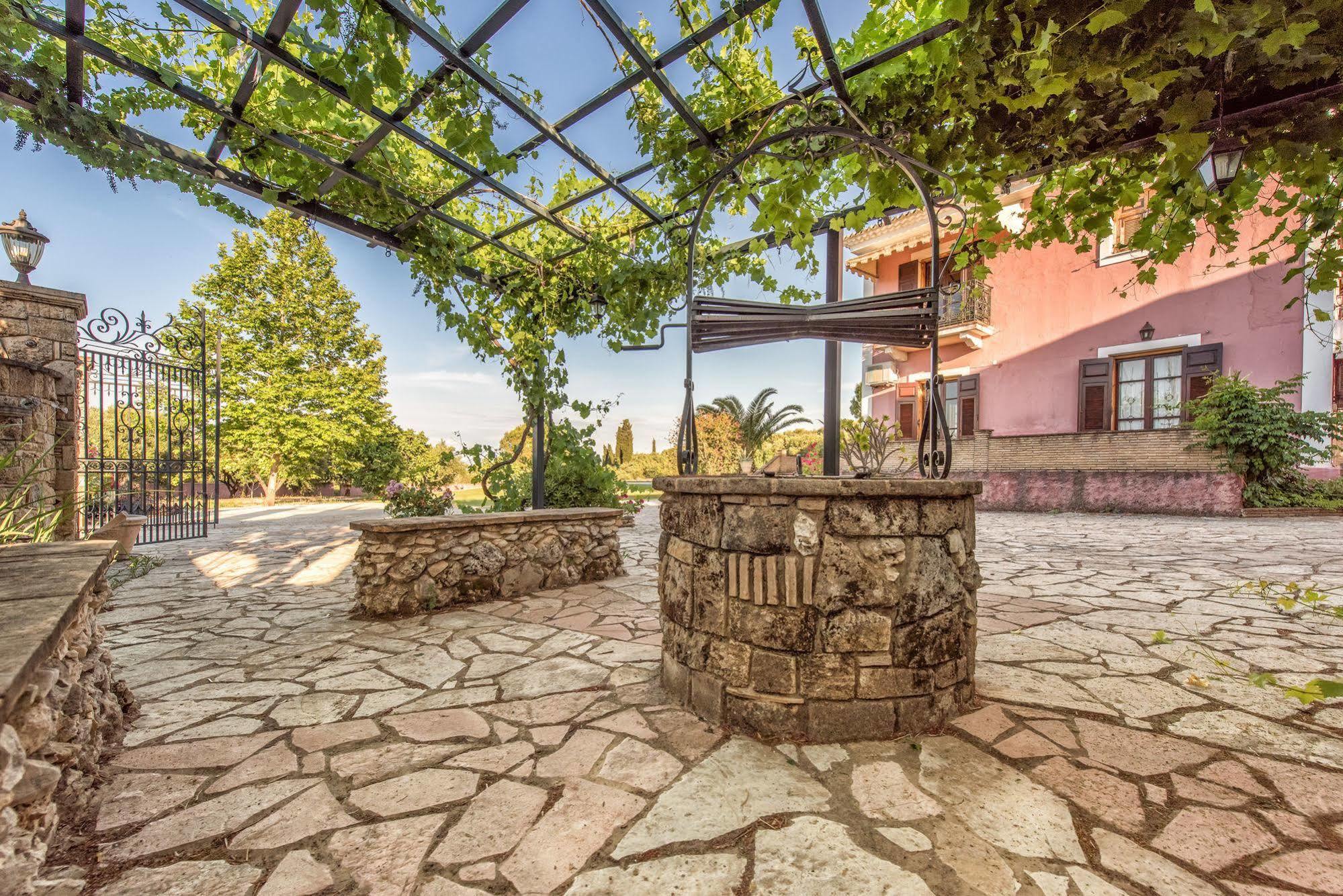 Villa Sarakino House Of Literature Agios Dimitrios  Exterior foto